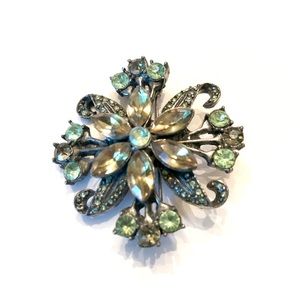 Vintage Green Flower Brooch